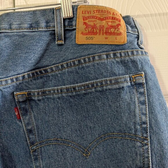 Levi Strauss & Co. Men's Denim Jeans 505 Classic Straight Leg Cotton W44 L30 - Picture 10 of 15